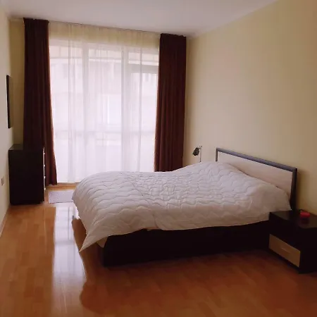 Апартамент Central Plaza Studio