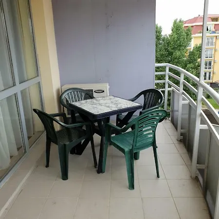 Апартамент Central Plaza Studio *